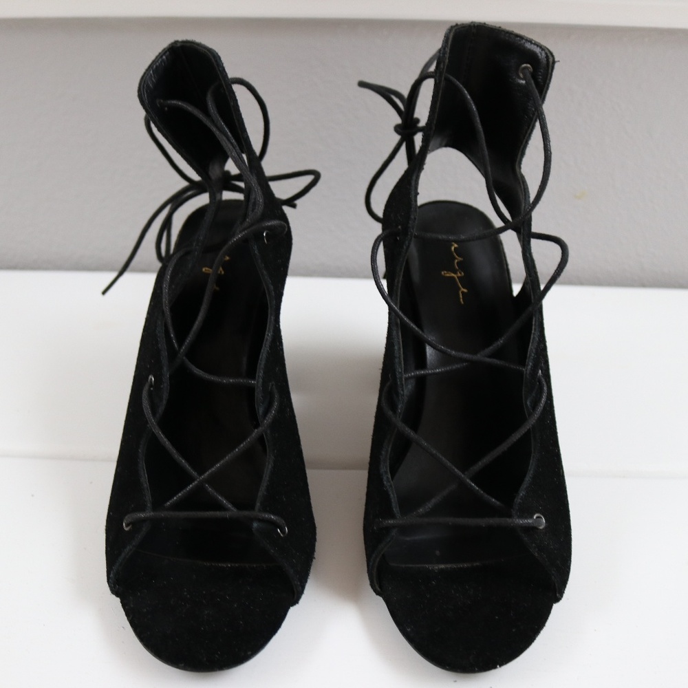 URGE  REVOLVE WOMENS SANDALS